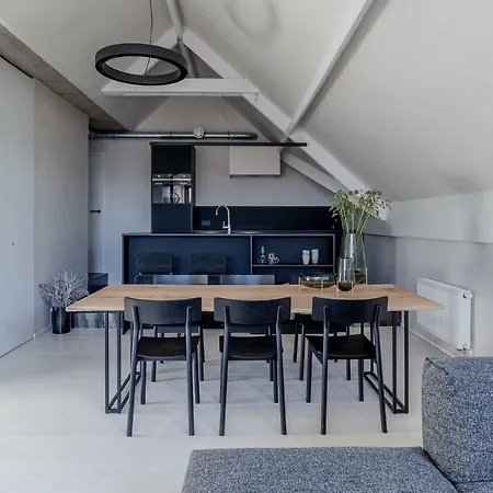The Hide Aparthotel