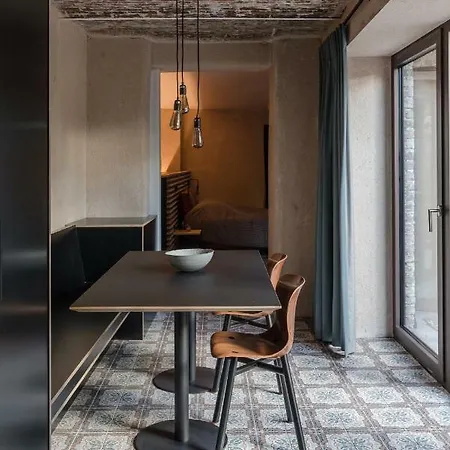 The Hide Aparthotel 3*