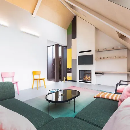 The Hide Apartmanhotel