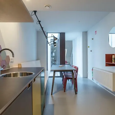 The Hide Apartmanhotel